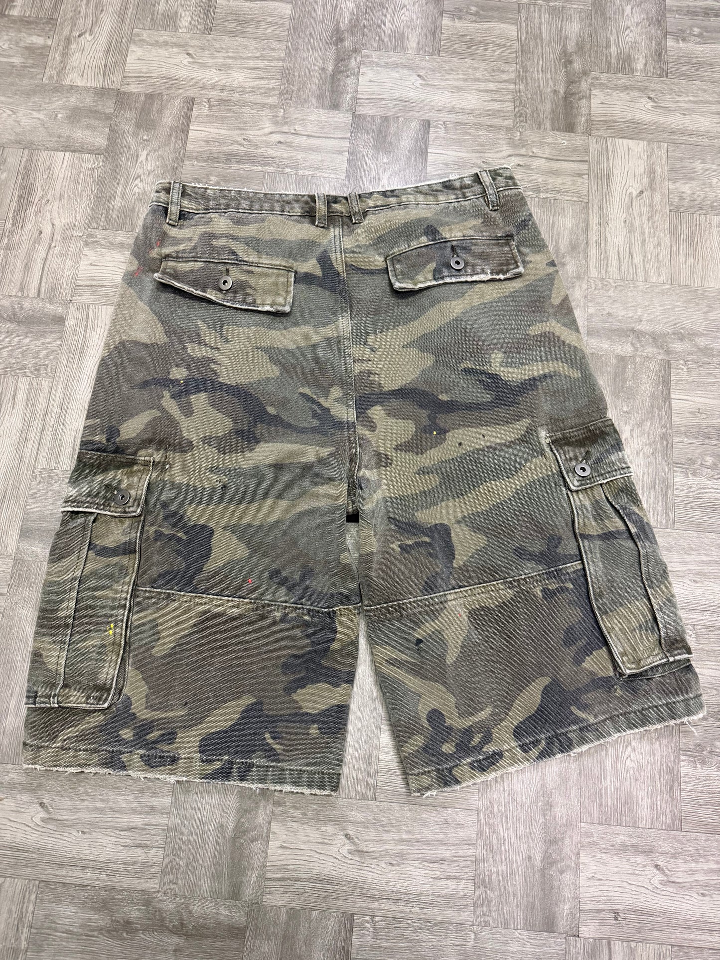 CODE CAMO CARGO SHORTS